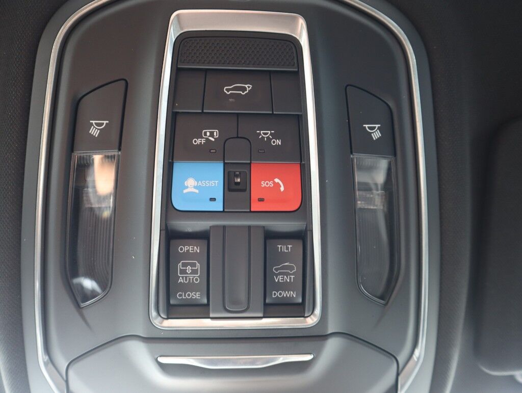 2025 Jeep Grand Cherokee Laredo X w/Sunroof/Luxury Tech Maumee OH
