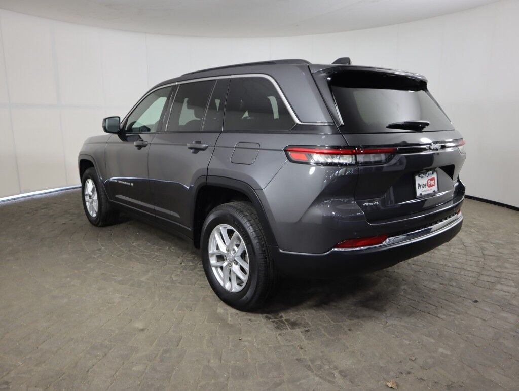 2025 Jeep Grand Cherokee Laredo X w/Sunroof/Luxury Tech Maumee OH