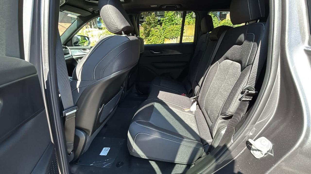 2025 Jeep Grand Cherokee Laredo X Hudson MA
