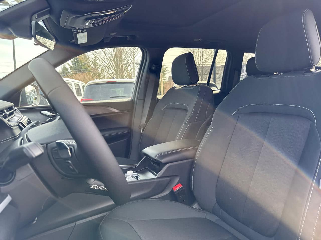 2025 Jeep Grand Cherokee Laredo X Dartmouth MA