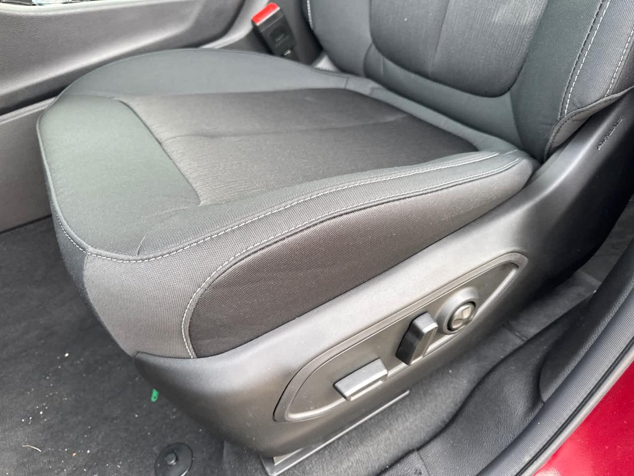 2025 Jeep Grand Cherokee Laredo X Dartmouth MA