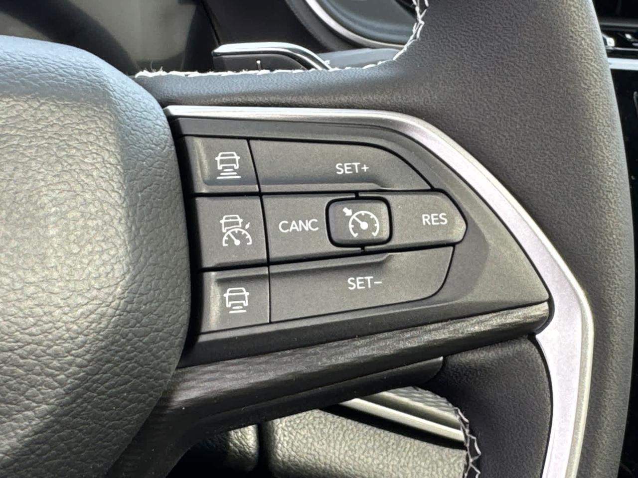 2025 Jeep Grand Cherokee Laredo X Dartmouth MA