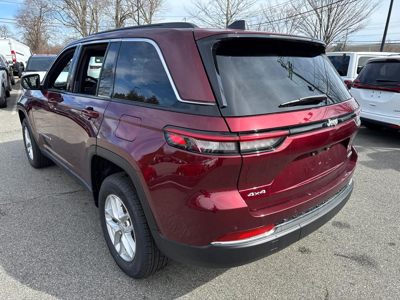 2025 Jeep Grand Cherokee Laredo X Dartmouth MA