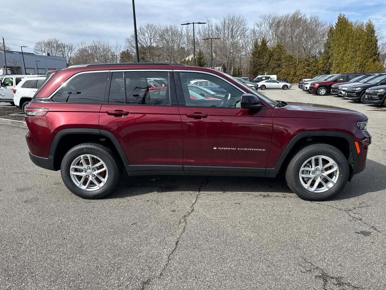 2025 Jeep Grand Cherokee Laredo X Dartmouth MA