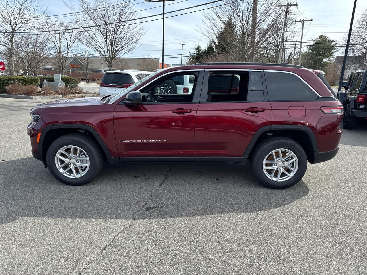 2025 Jeep Grand Cherokee Laredo X Dartmouth MA