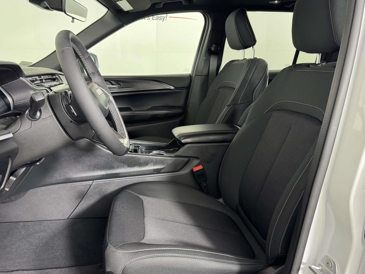 2025 Jeep Grand Cherokee Laredo X Fredericksburg VA