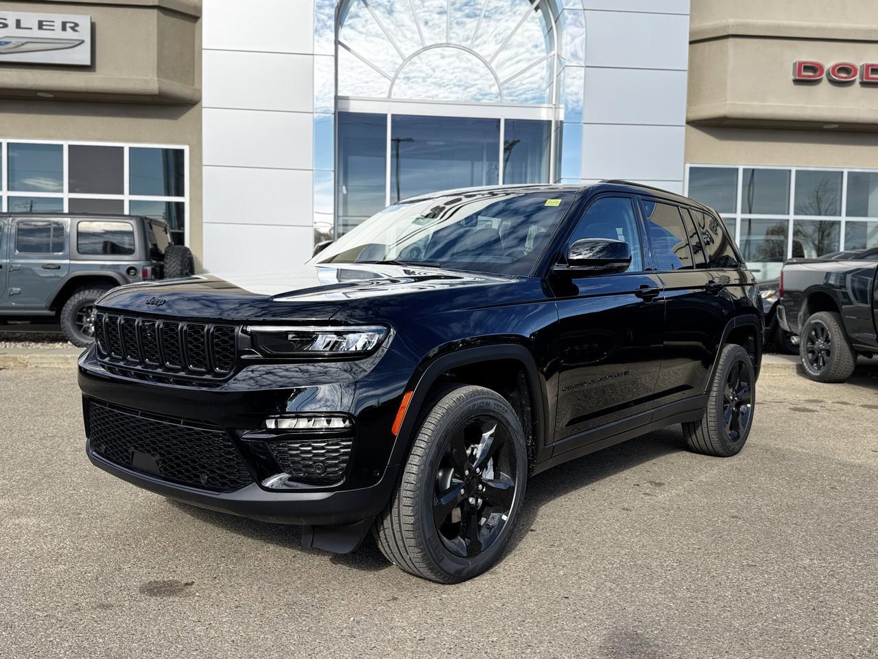 2025 Jeep Grand Cherokee Limited 4x4 | V6 | Luxury Tech | Pano Sunroof | NAV | Backup Camera I Black Package I Heated Seats Redwater AB
