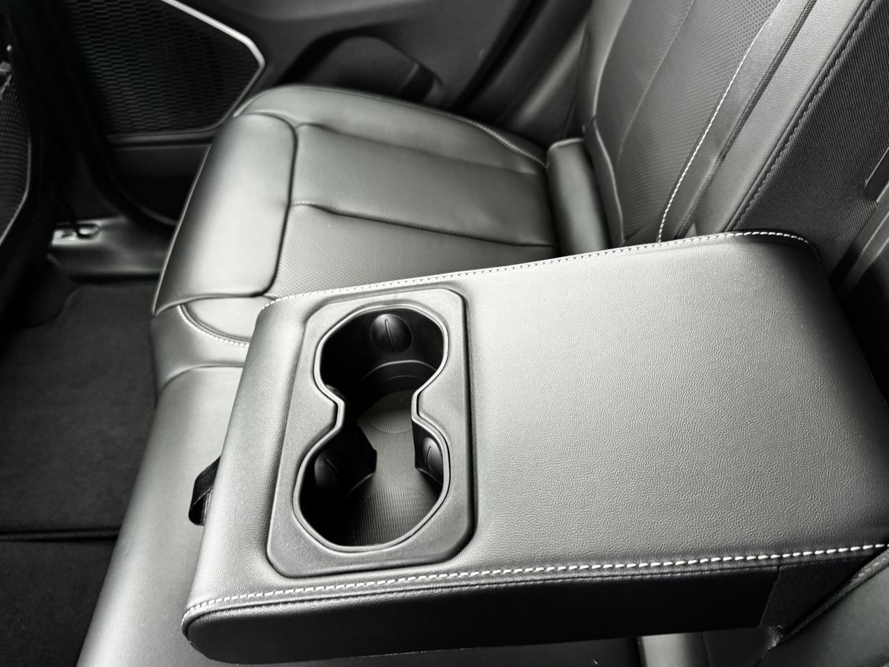 2025 Jeep Grand Cherokee Limited 4x4 | V6 | Luxury Tech | Pano Sunroof | NAV | Backup Camera Redwater AB