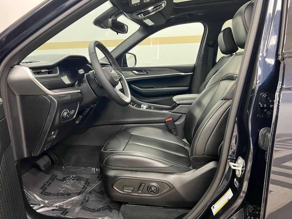 2025 Jeep Grand Cherokee Limited Gasoline