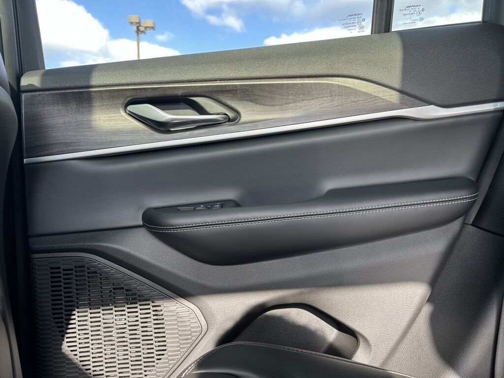 2025 Jeep Grand Cherokee Limited Crestwood KY