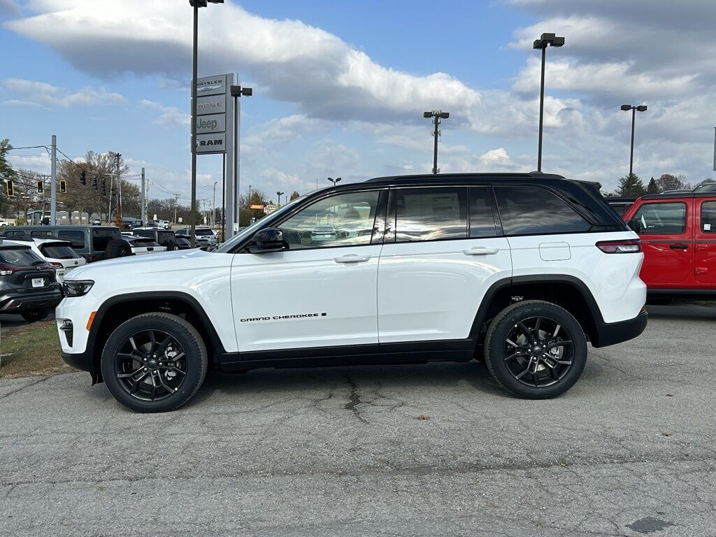 2025 Jeep Grand Cherokee Limited Crestwood KY