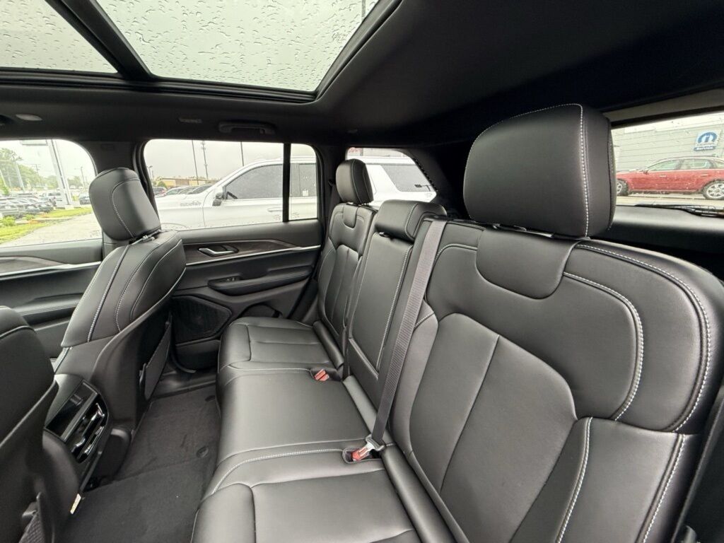 2025 Jeep Grand Cherokee Limited Crestwood KY