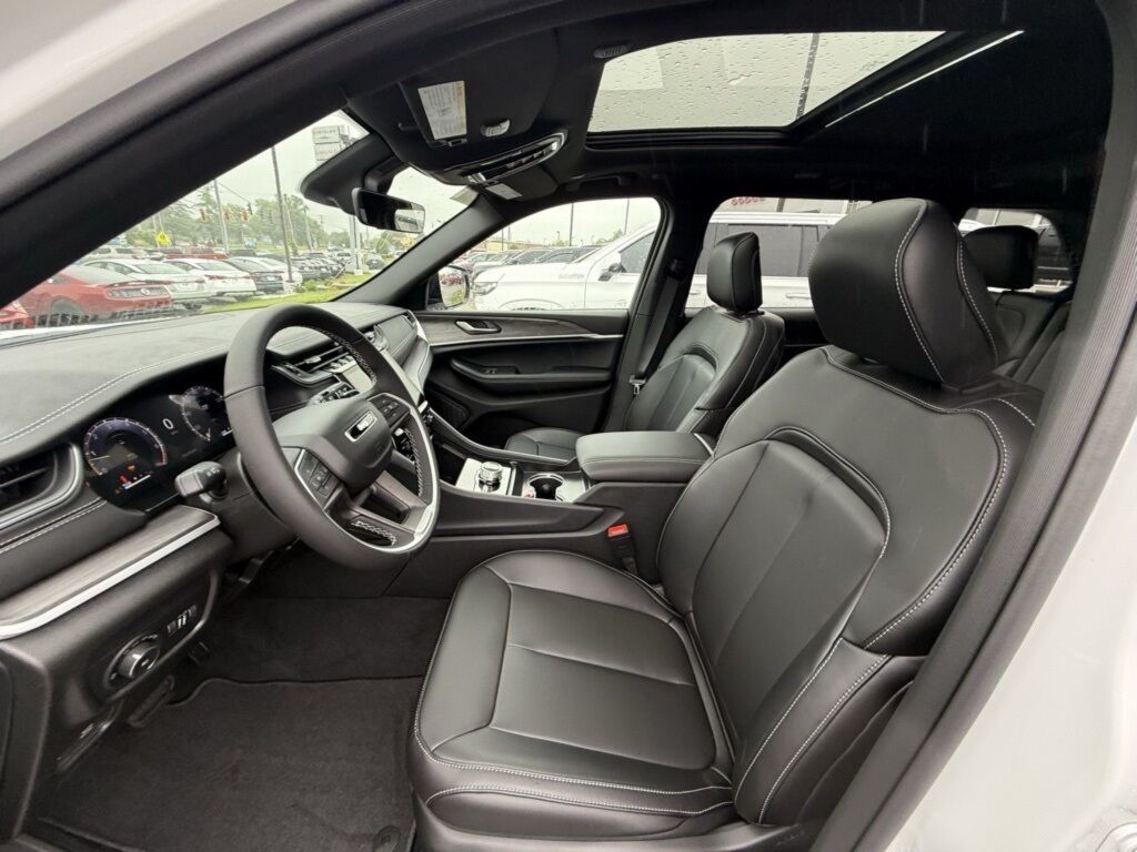 2025 Jeep Grand Cherokee Limited Crestwood KY