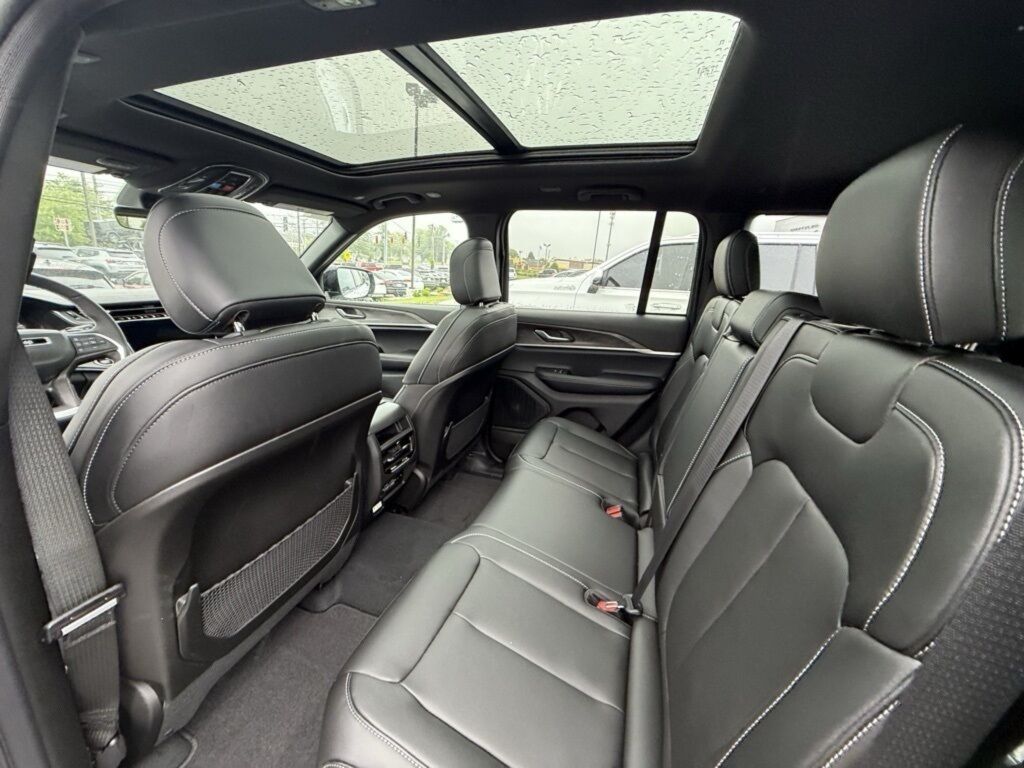 2025 Jeep Grand Cherokee Limited Crestwood KY