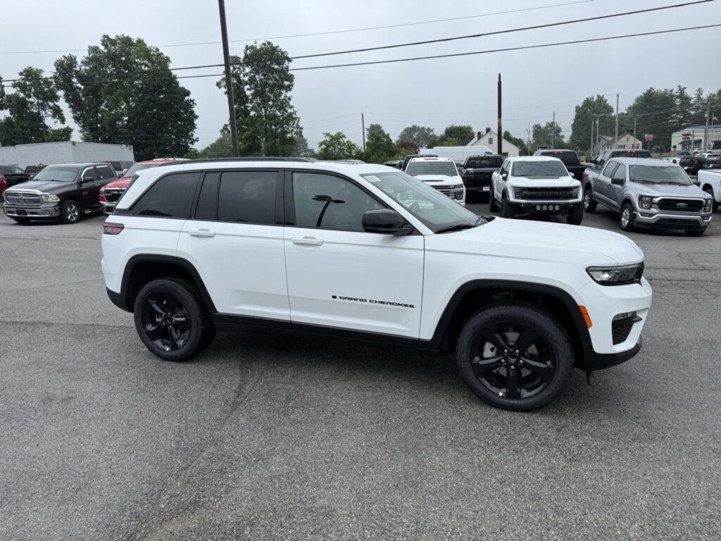 2025 Jeep Grand Cherokee Limited Crestwood KY