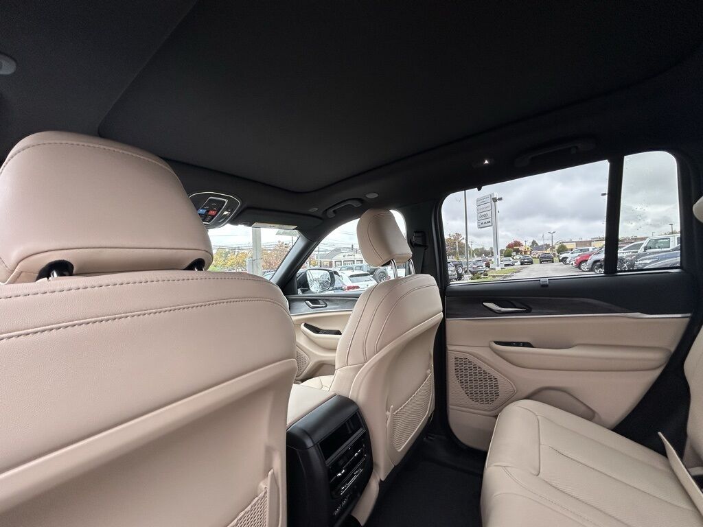 2025 Jeep Grand Cherokee Limited Crestwood KY