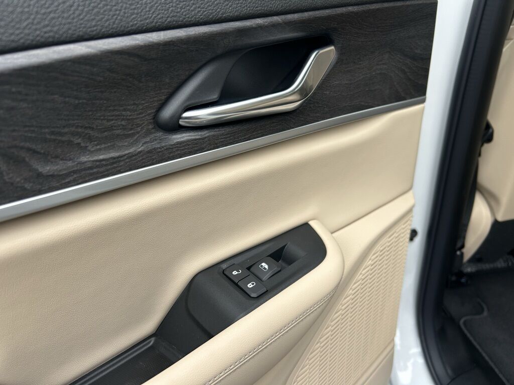 2025 Jeep Grand Cherokee Limited Crestwood KY