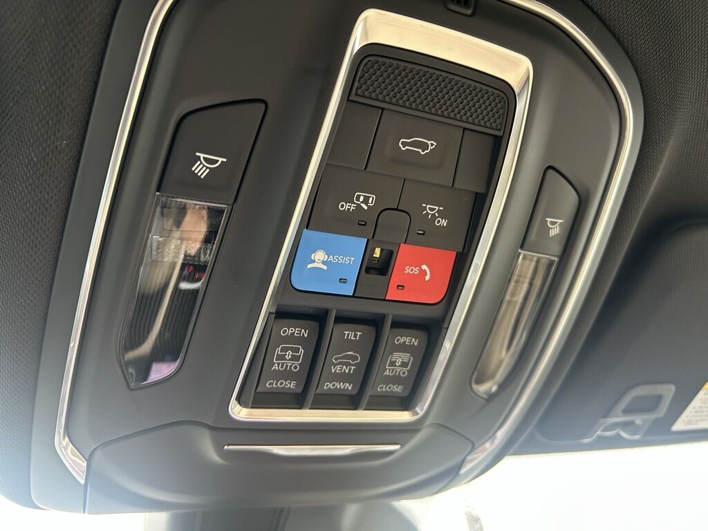 2025 Jeep Grand Cherokee Limited Crestwood KY