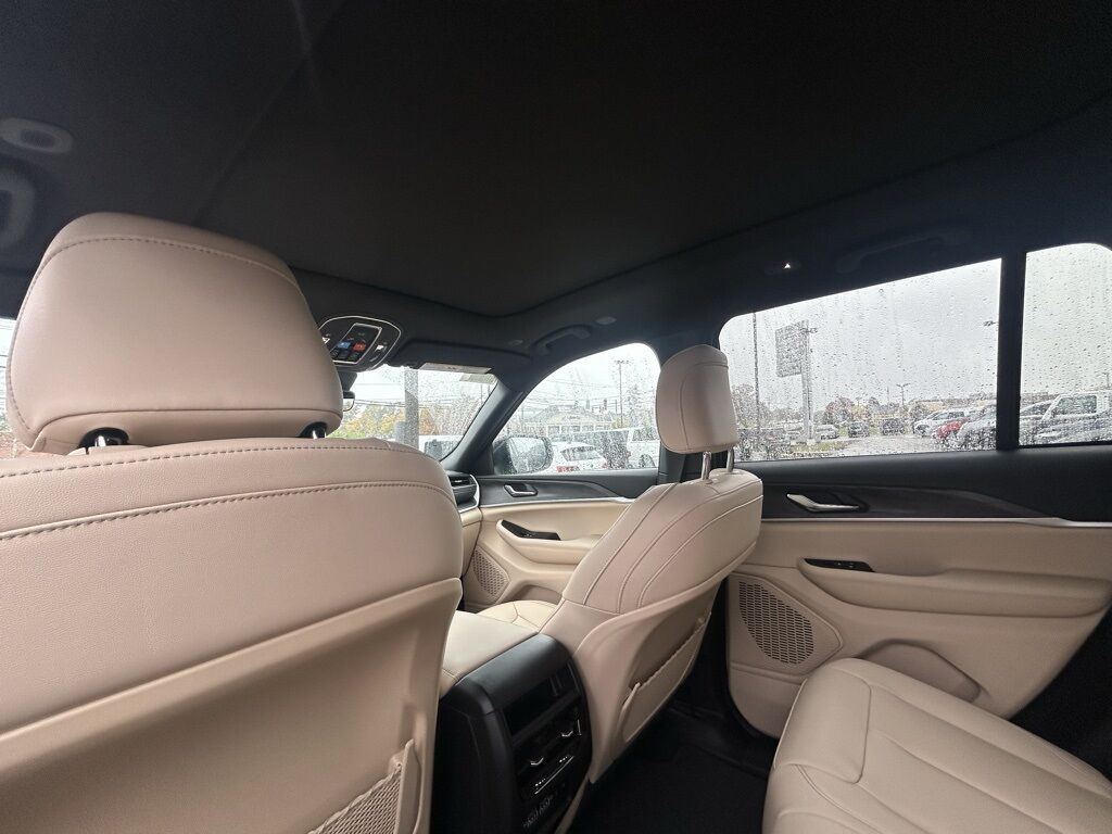 2025 Jeep Grand Cherokee Limited Crestwood KY