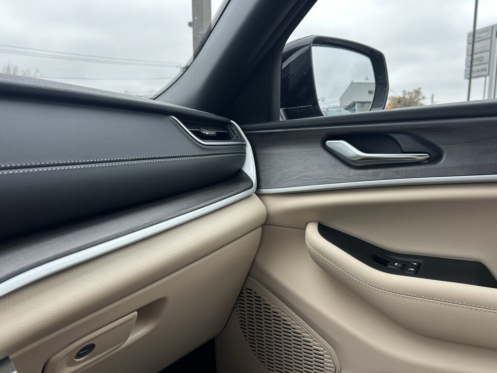 2025 Jeep Grand Cherokee Limited Crestwood KY