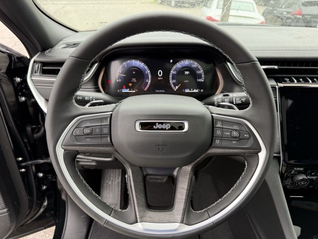 2025 Jeep Grand Cherokee Limited Crestwood KY