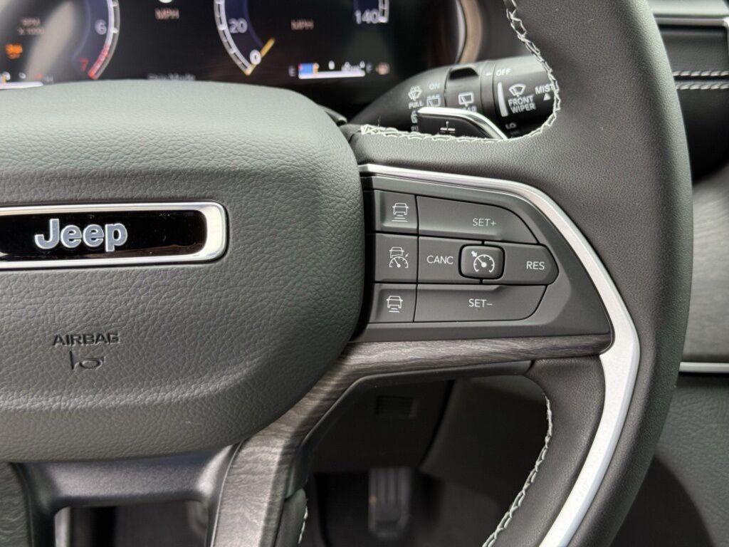2025 Jeep Grand Cherokee Limited Crestwood KY