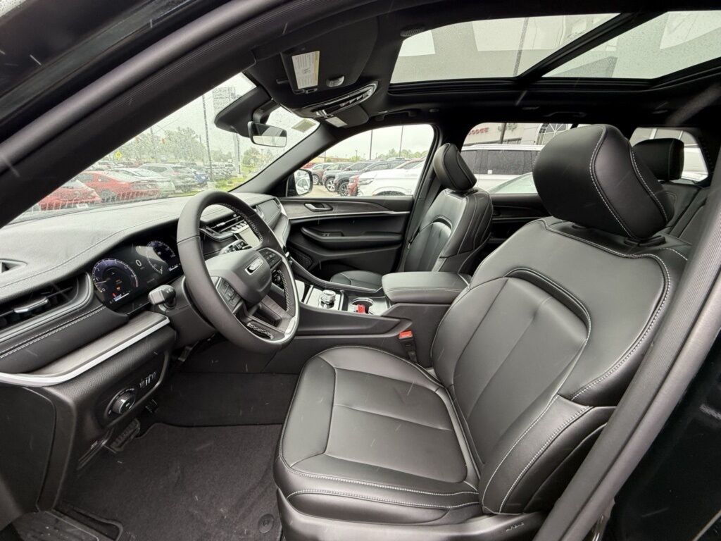 2025 Jeep Grand Cherokee Limited Crestwood KY