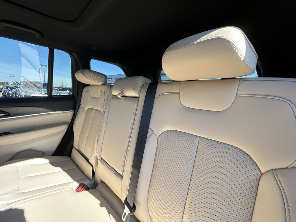 2025 Jeep Grand Cherokee Limited Crestwood KY