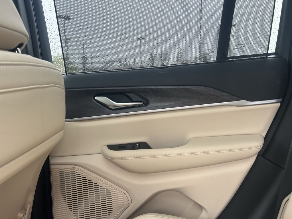 2025 Jeep Grand Cherokee Limited Crestwood KY