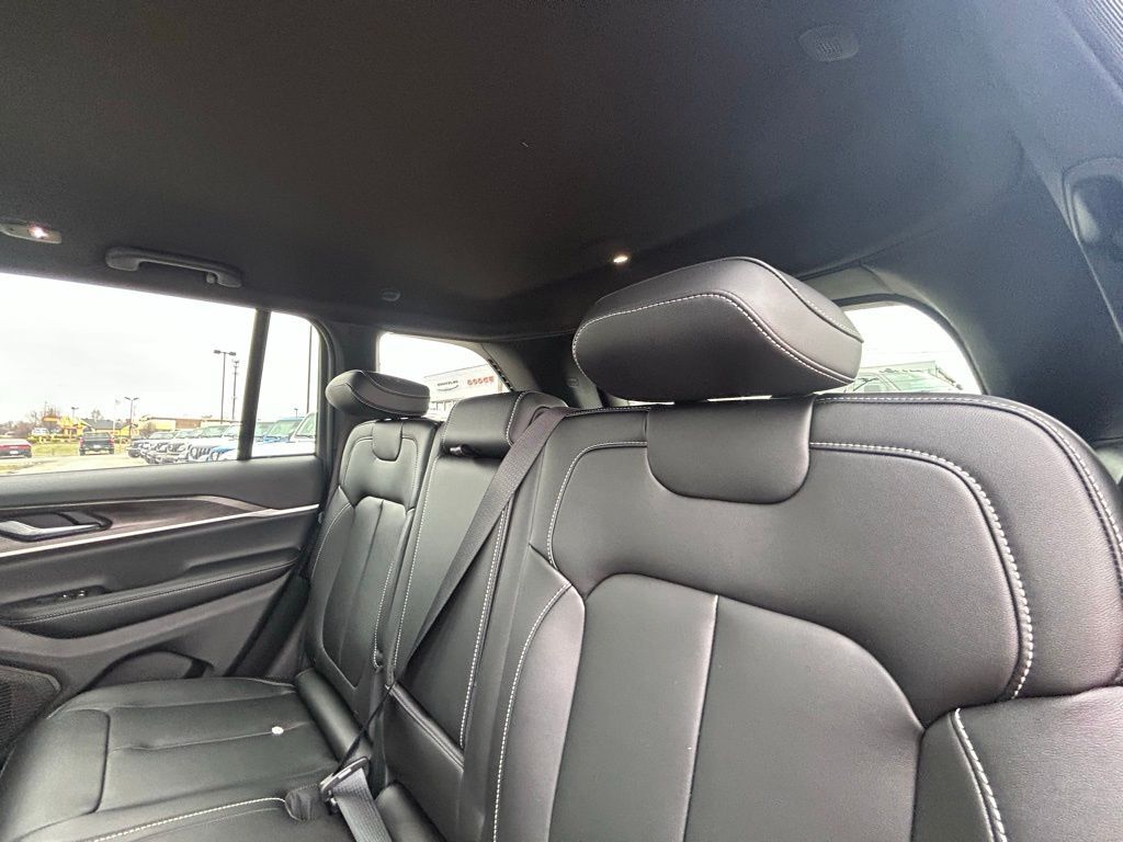 2025 Jeep Grand Cherokee Limited Crestwood KY