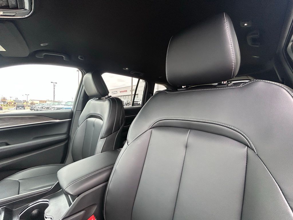 2025 Jeep Grand Cherokee Limited Crestwood KY