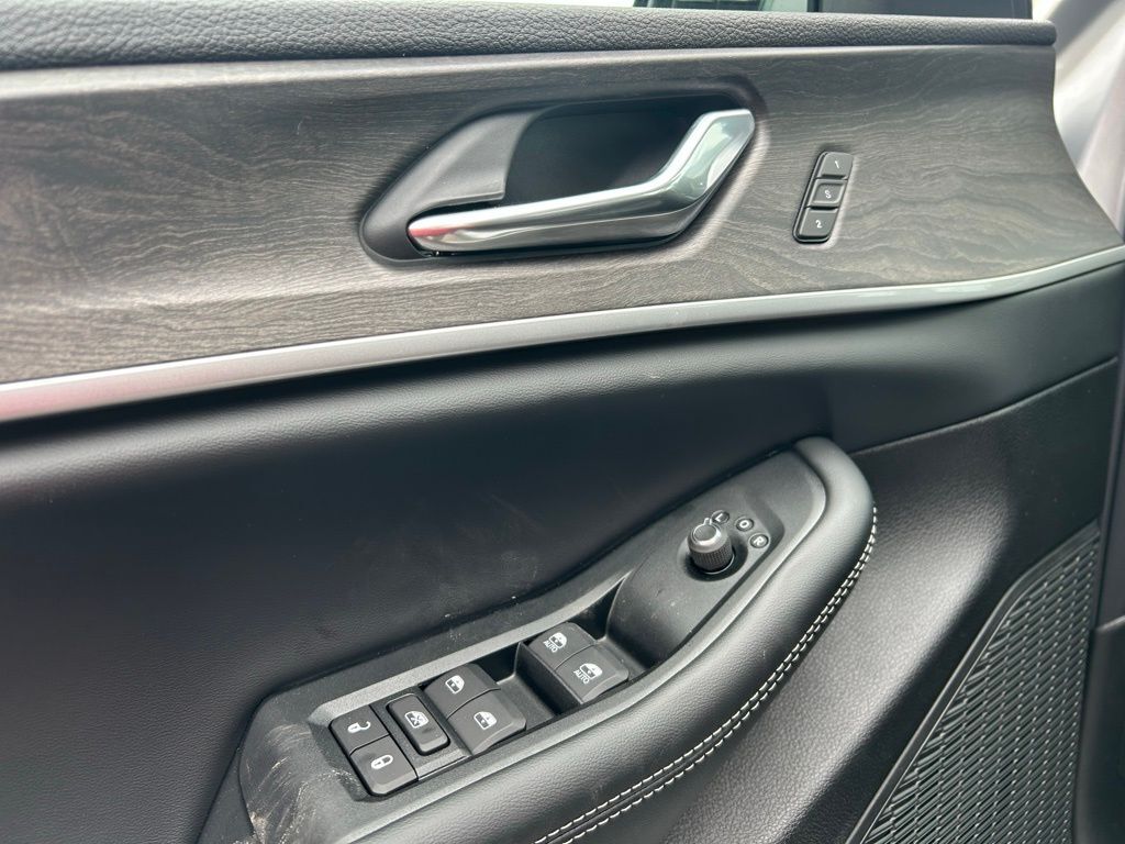 2025 Jeep Grand Cherokee Limited Crestwood KY