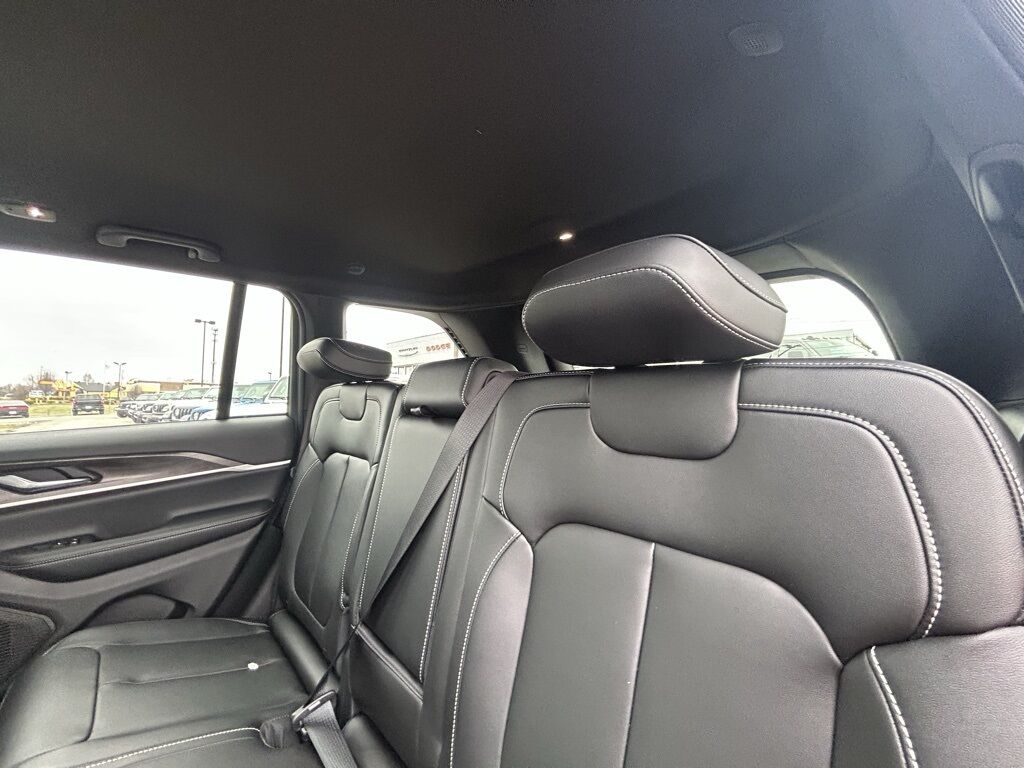 2025 Jeep Grand Cherokee Limited Crestwood KY