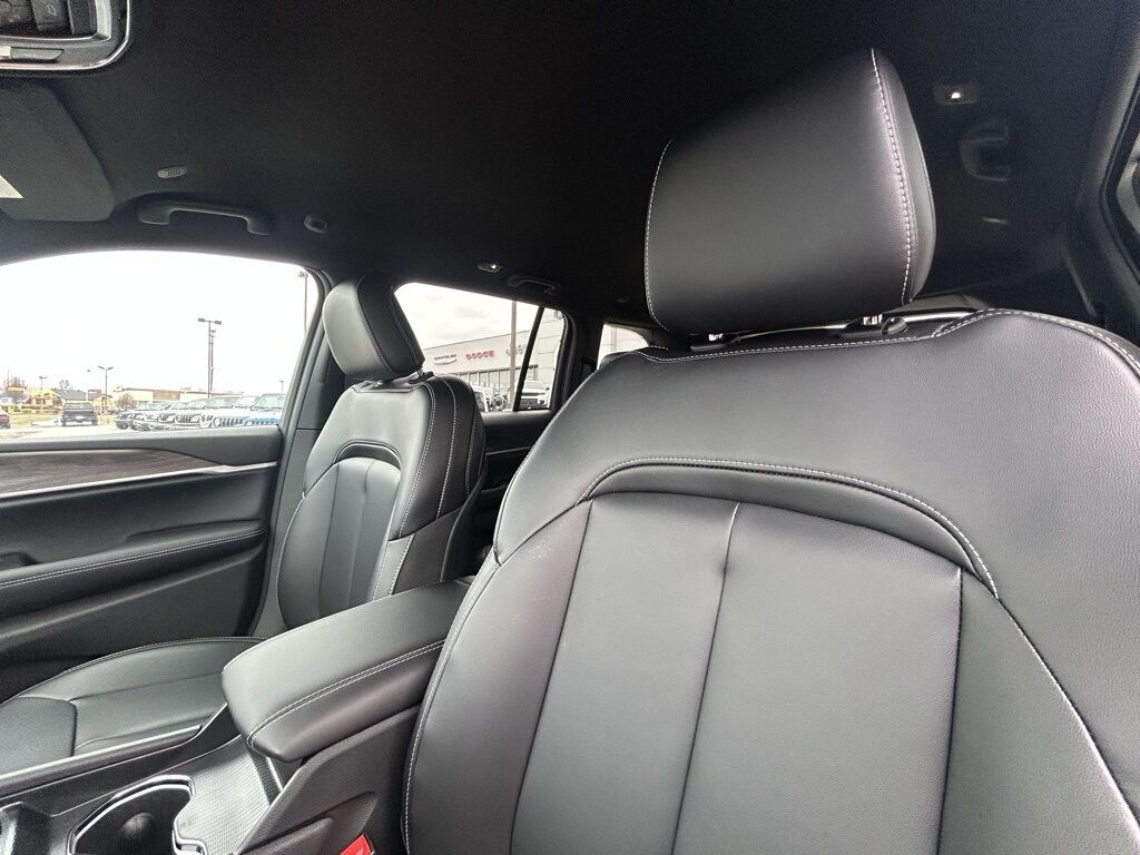 2025 Jeep Grand Cherokee Limited Crestwood KY