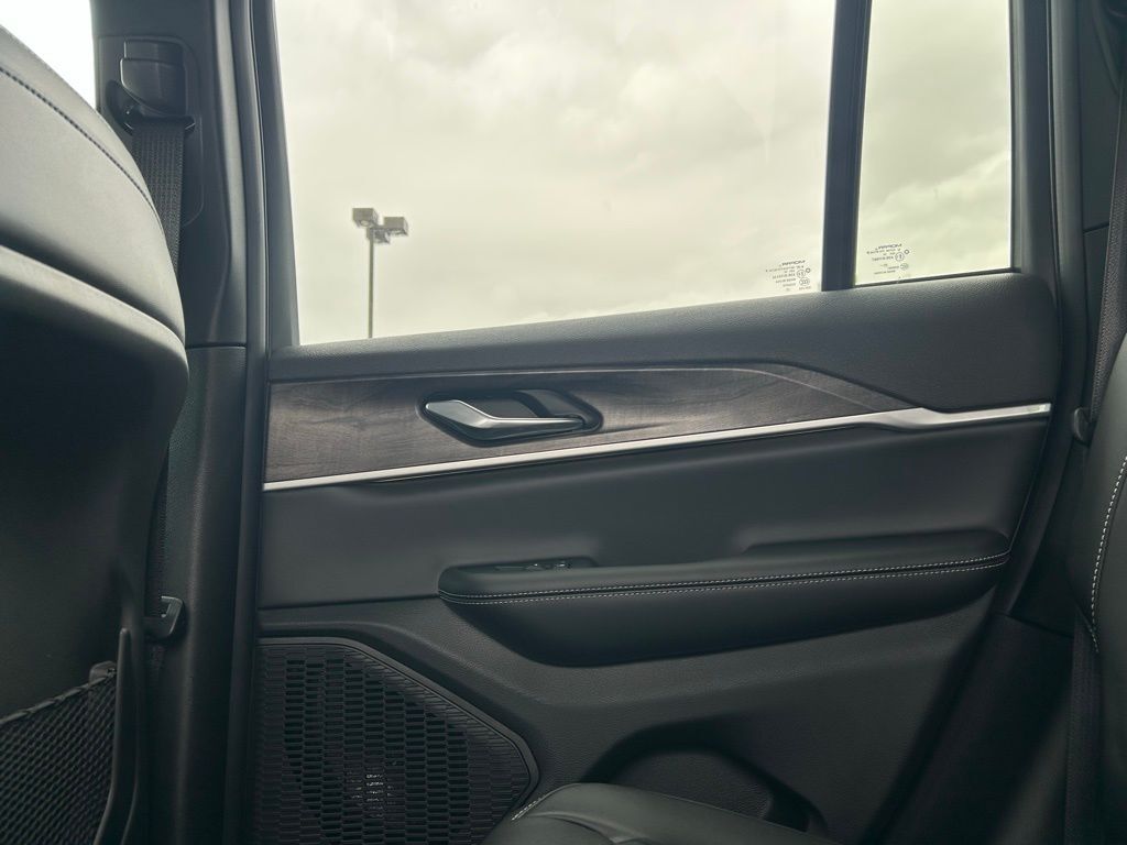 2025 Jeep Grand Cherokee Limited Crestwood KY