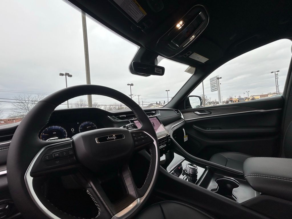 2025 Jeep Grand Cherokee Limited Crestwood KY