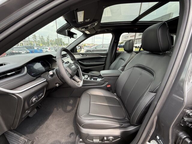 2025 Jeep Grand Cherokee Limited Crestwood KY