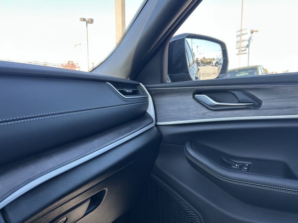 2025 Jeep Grand Cherokee Limited Crestwood KY