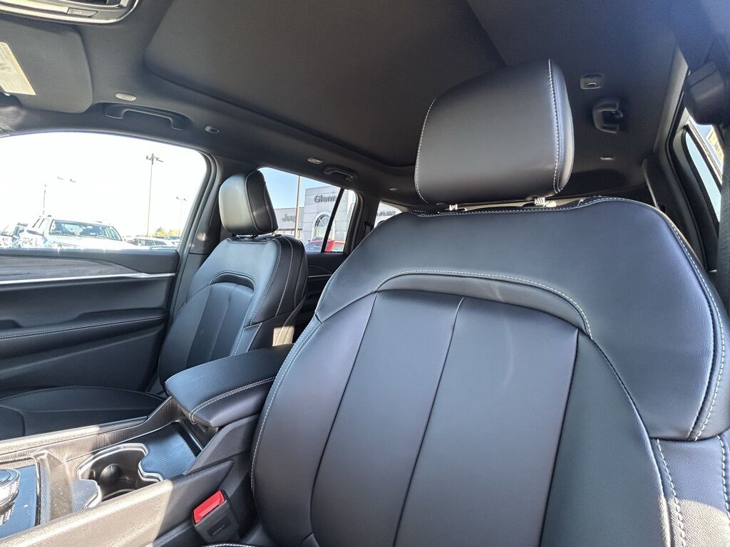 2025 Jeep Grand Cherokee Limited Crestwood KY