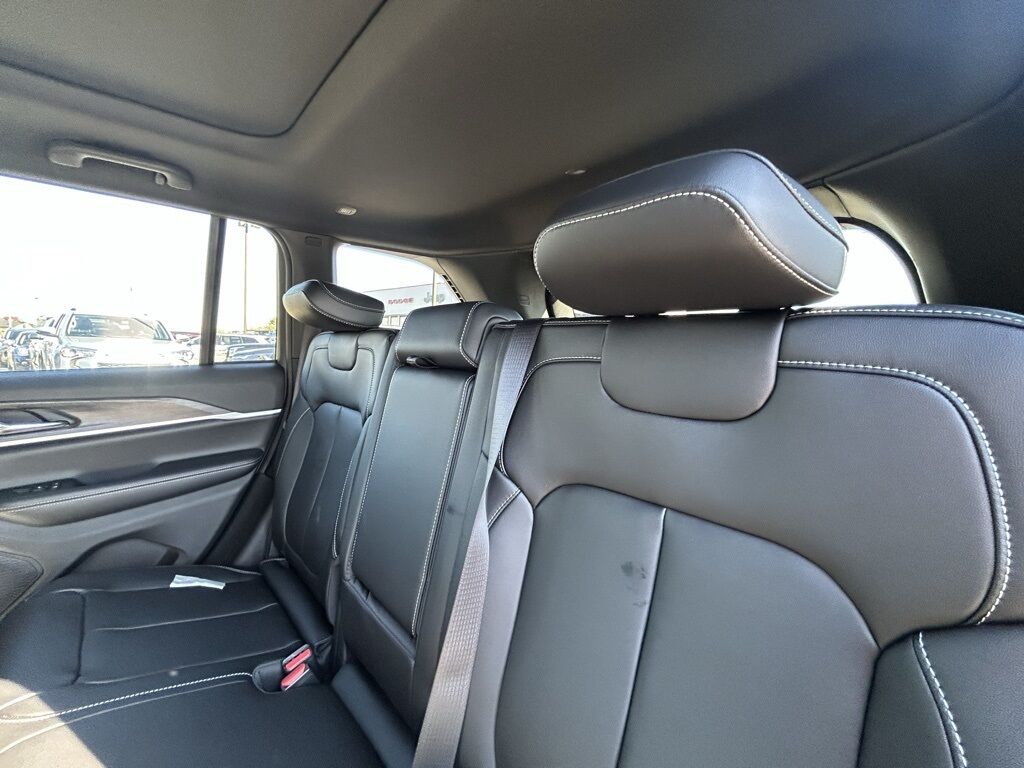 2025 Jeep Grand Cherokee Limited Crestwood KY