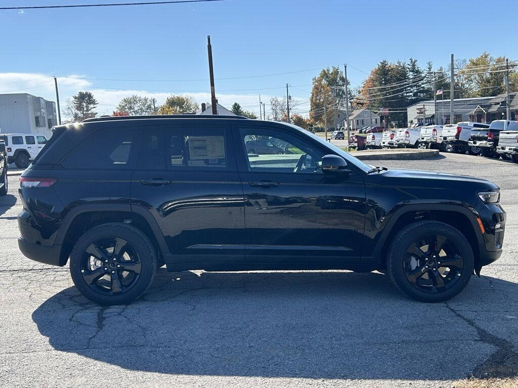 2025 Jeep Grand Cherokee Limited Crestwood KY