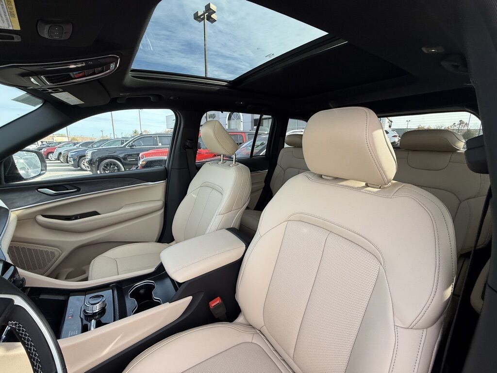 2025 Jeep Grand Cherokee Limited Crestwood KY