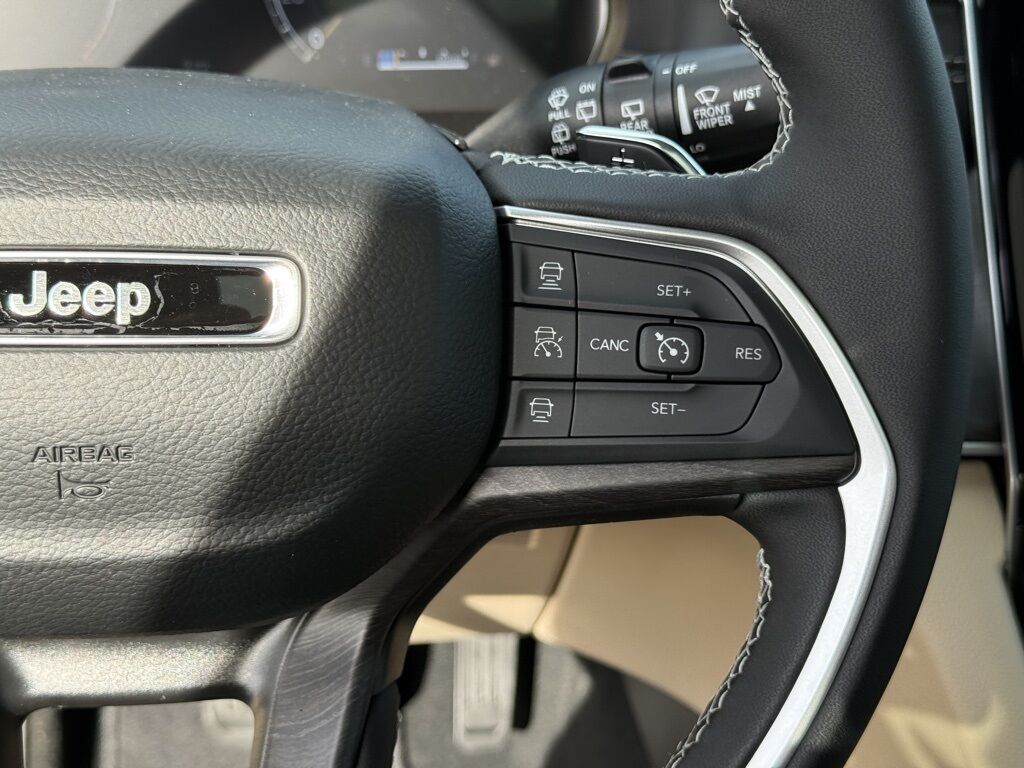 2025 Jeep Grand Cherokee Limited Crestwood KY