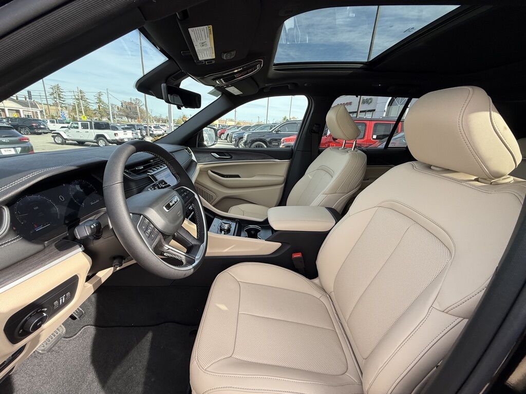 2025 Jeep Grand Cherokee Limited Crestwood KY