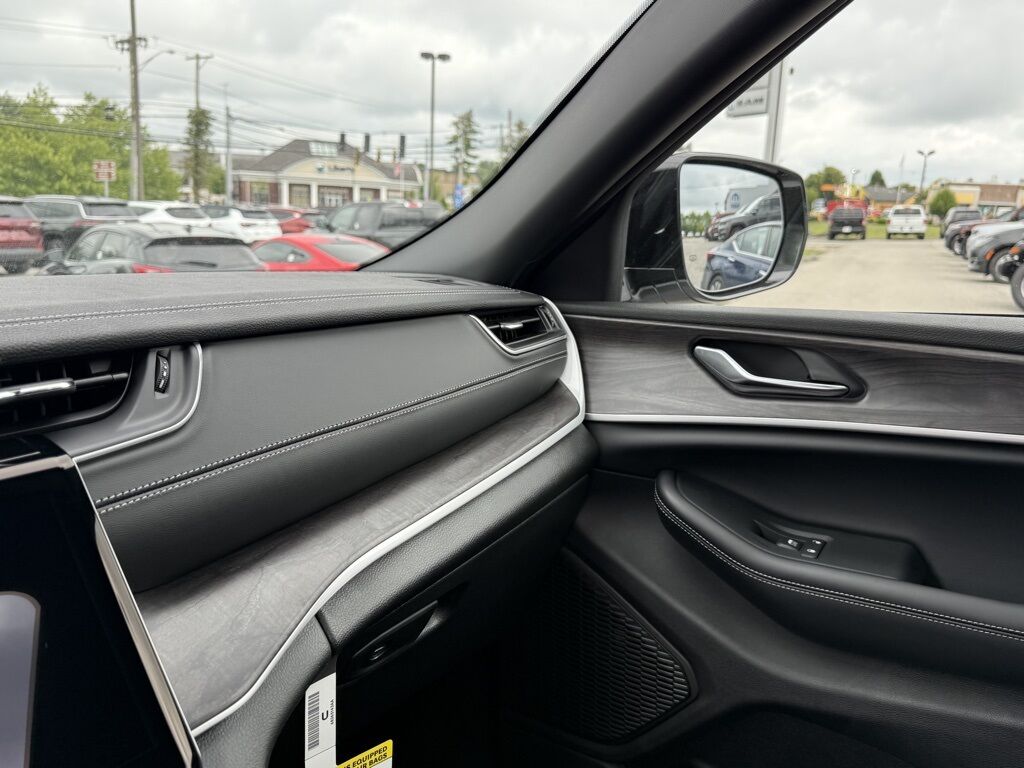 2025 Jeep Grand Cherokee Limited Crestwood KY