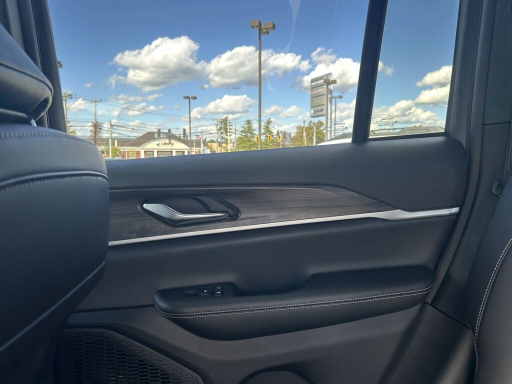 2025 Jeep Grand Cherokee Limited Crestwood KY