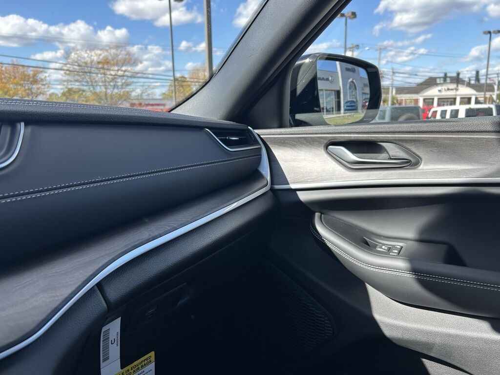 2025 Jeep Grand Cherokee Limited Crestwood KY