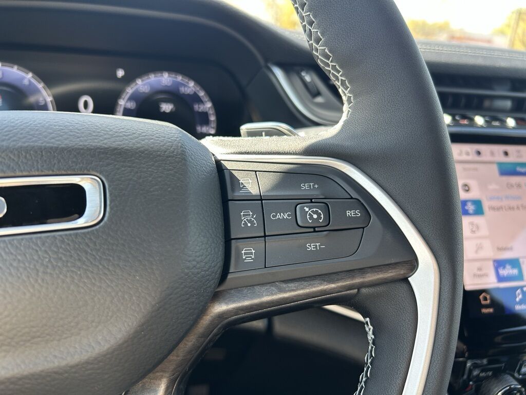 2025 Jeep Grand Cherokee Limited Crestwood KY