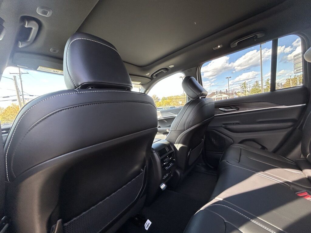 2025 Jeep Grand Cherokee Limited Crestwood KY