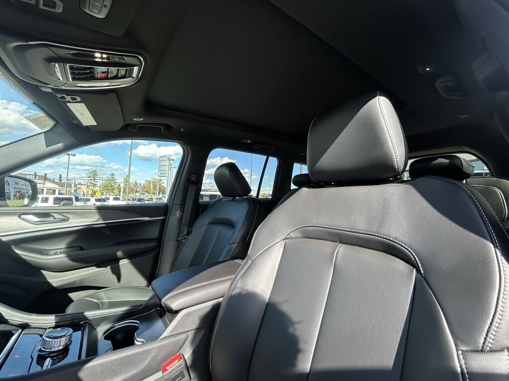 2025 Jeep Grand Cherokee Limited Crestwood KY